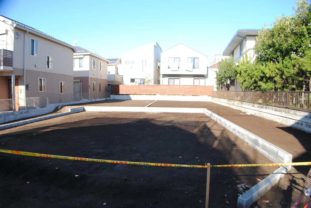 Local appearance photo. Local (11 May 2013) Shooting