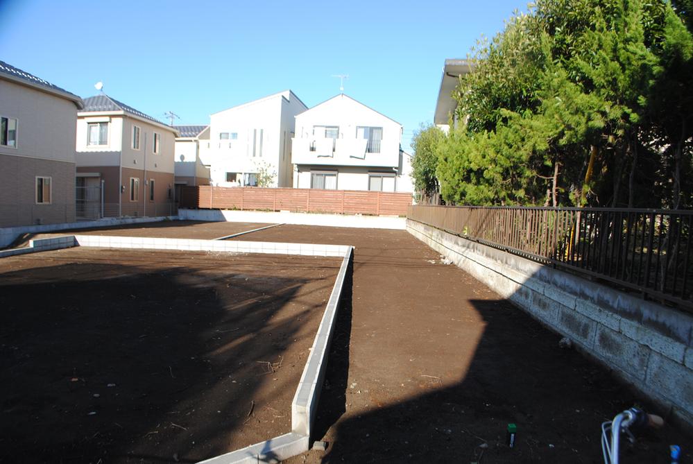 Local appearance photo. Local (11 May 2013) Shooting