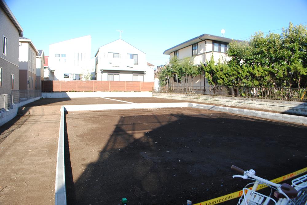 Local appearance photo. Local (11 May 2013) Shooting