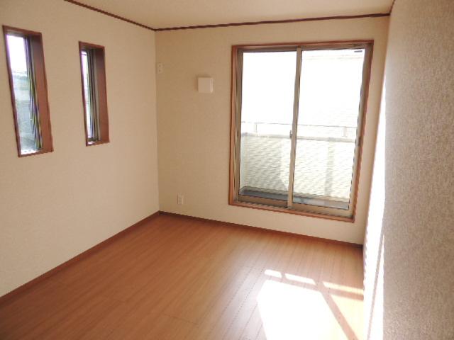 Non-living room. Indoor (10 May 2013) Shooting