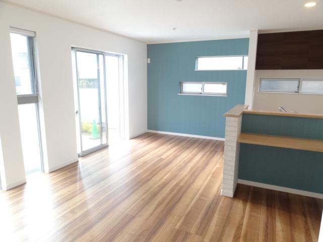 Living. Indoor (12 May 2013) Shooting