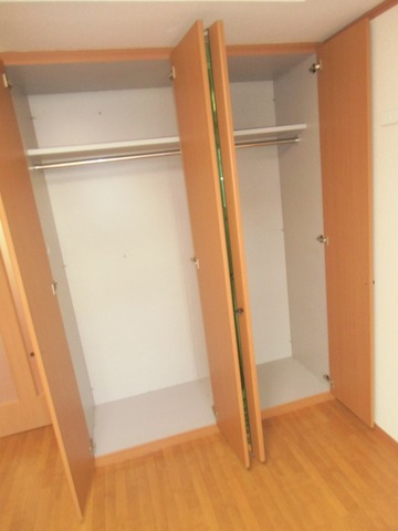 Other room space. closet