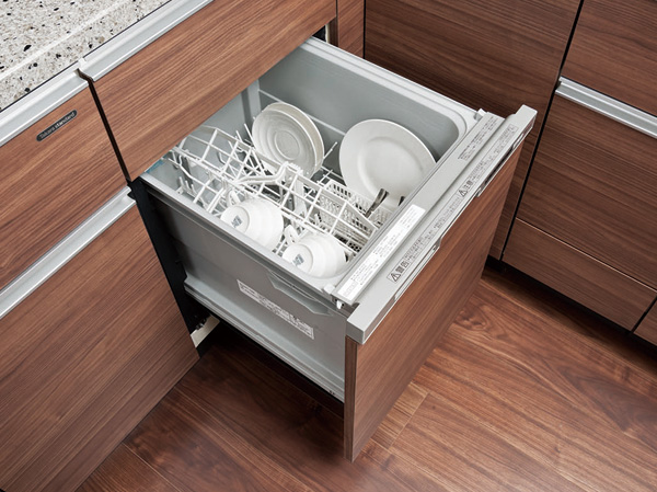 Kitchen.  [Dishwasher] Araiageru a lot of dishes at once, Built-in powerful Dishwasher. Set of tableware is also a breeze. Quiet ・ It is water-saving specifications.