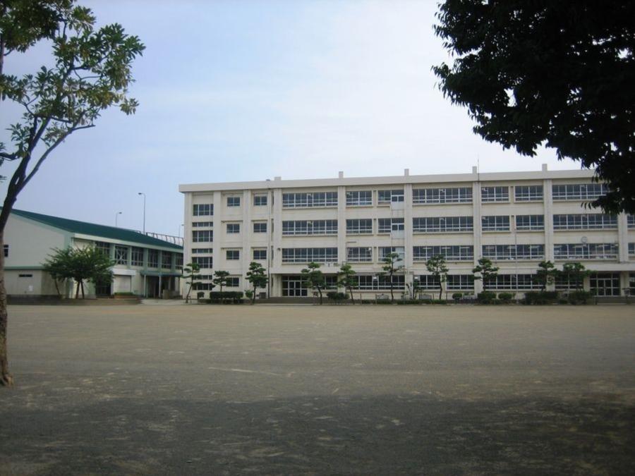 Primary school. Chigasaki City Imajuku 300m up to elementary school