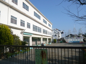 kindergarten ・ Nursery. Takasago kindergarten (kindergarten ・ 1600m to the nursery)