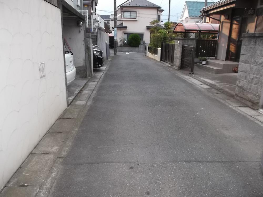 Local photos, including front road. Local (11 May 2013) Shooting