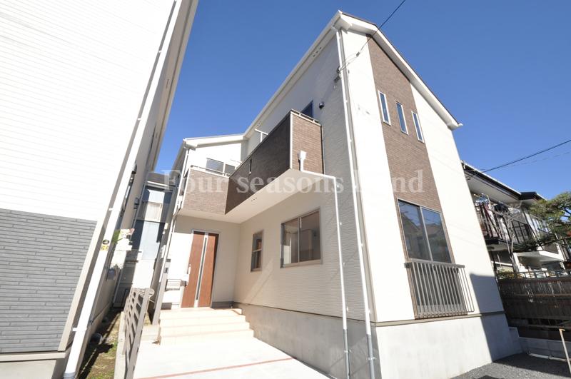 Local appearance photo. Indoor (11 May 2013) Shooting