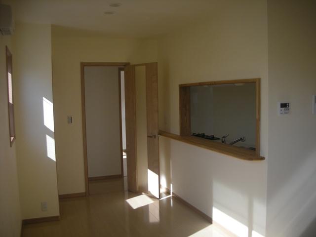 Living. Counter Kitchen