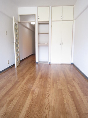 Living and room. Western-style 6 tatami flooring