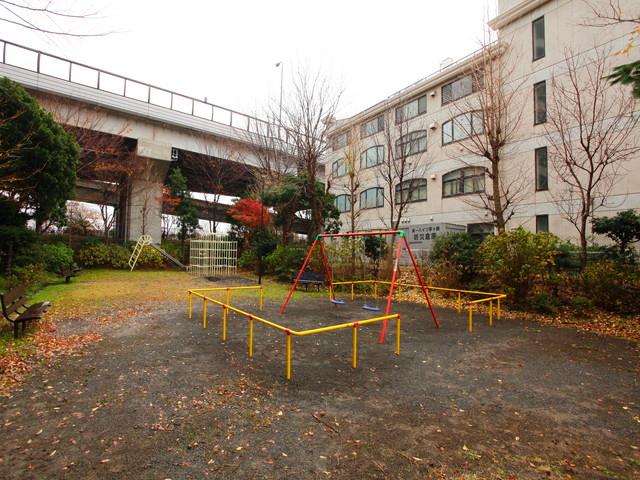 Other local. Park adjacent Living environment favorable