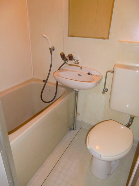 Bath. 3-point unit