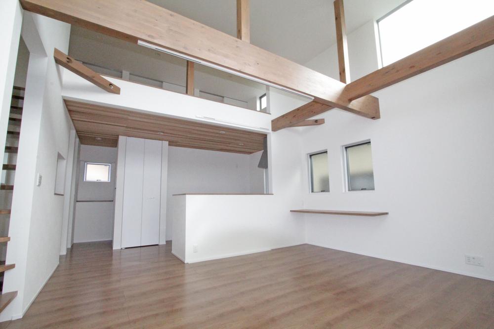 Same specifications photos (living). Same house builders construction results