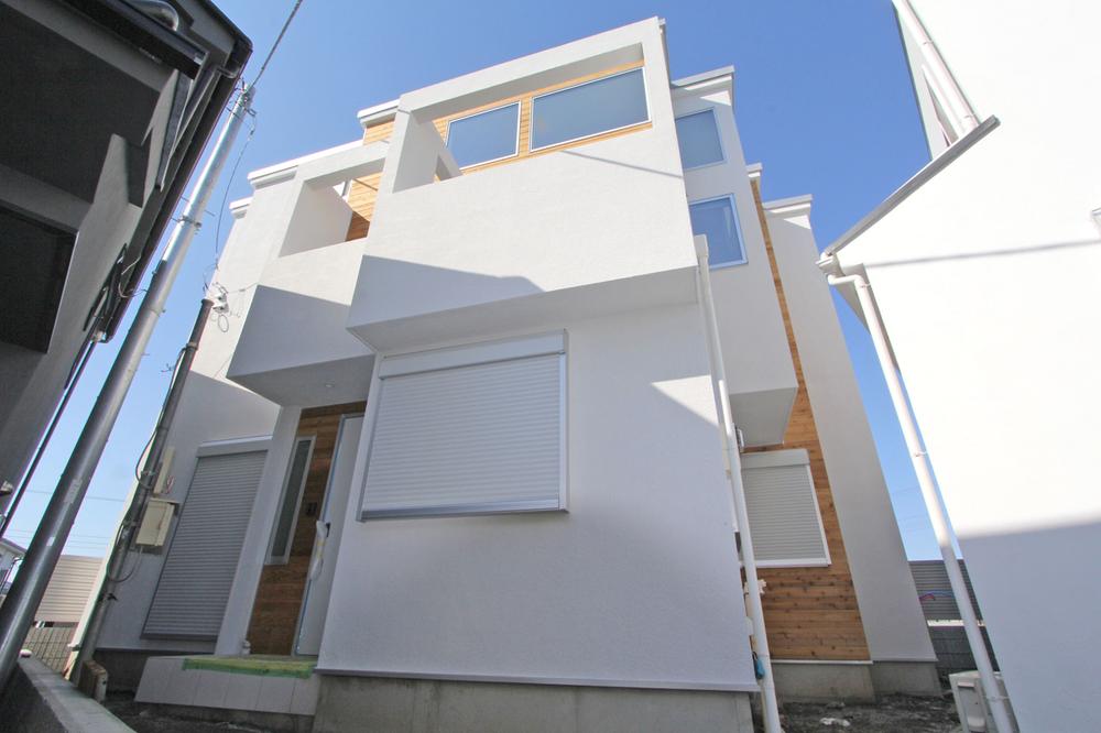 Model house photo. Same house builders construction results