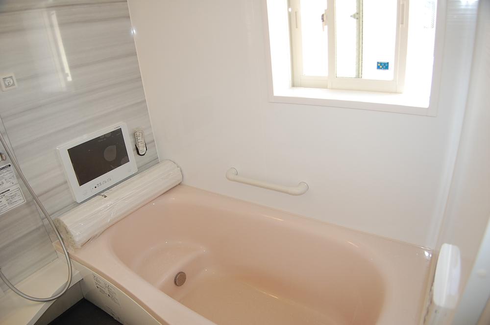 Bathroom. Indoor (March 2013) Shooting