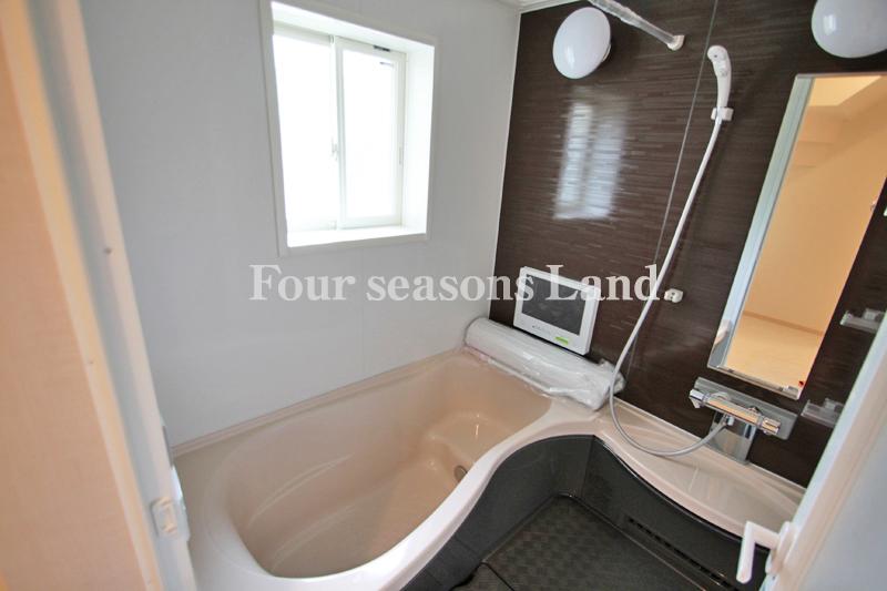 Bathroom. Indoor (July 2013) Shooting