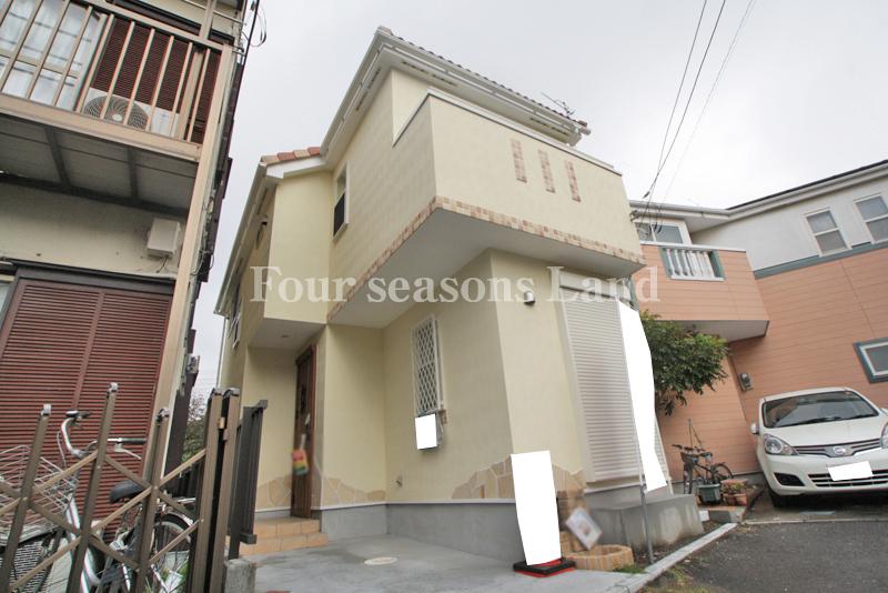 Local appearance photo. Local (11 May 2013) Shooting