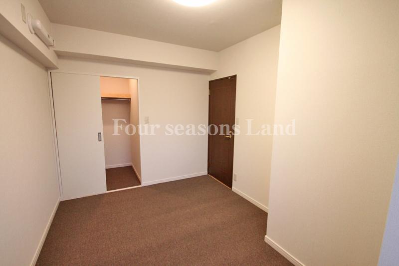 Non-living room. Indoor (12 May 2013) Shooting