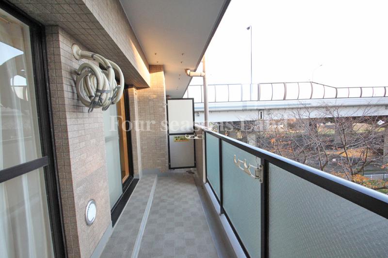 Local appearance photo. Local (12 May 2013) Shooting