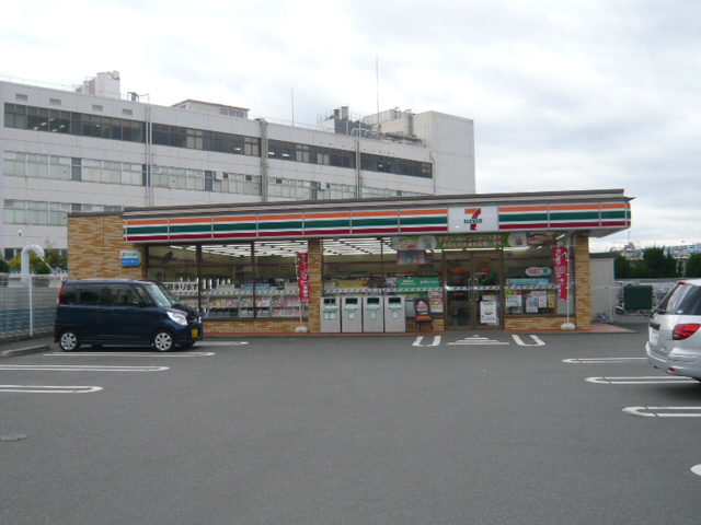 Other. 400m to McDonald's (Other)