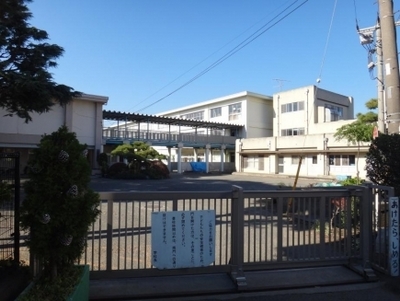 Primary school. Chigasaki until the elementary school (elementary school) 219m