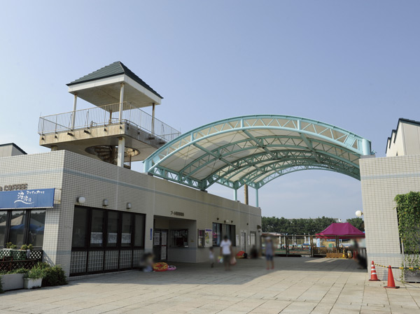 Building structure. Fun-filled, Tsujido Seaside Park (about 990m / Walk 13 minutes). Jumbo pool and cycle center, etc., It is equipped with a variety of facilities