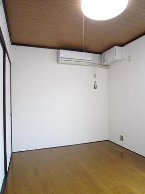 Living and room. Air conditioning ・ Western-style 6 Pledge marked with indoor ventilation fan.