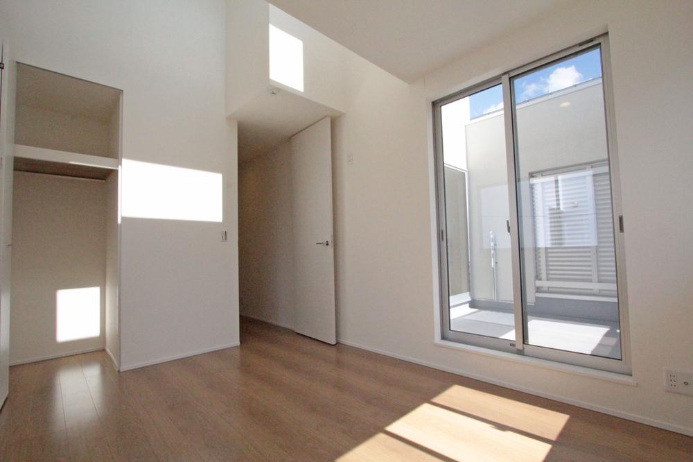 Same specifications photos (Other introspection). Interior construction results