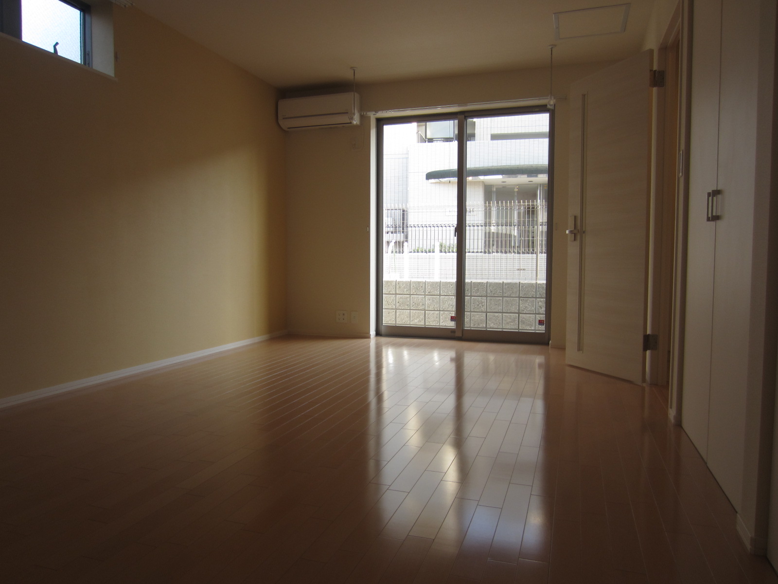 Living and room