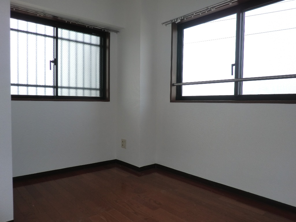 Living and room. Western-style 4.9 tatami mats (1)  The same type ・ It will be in a separate dwelling unit photos. 