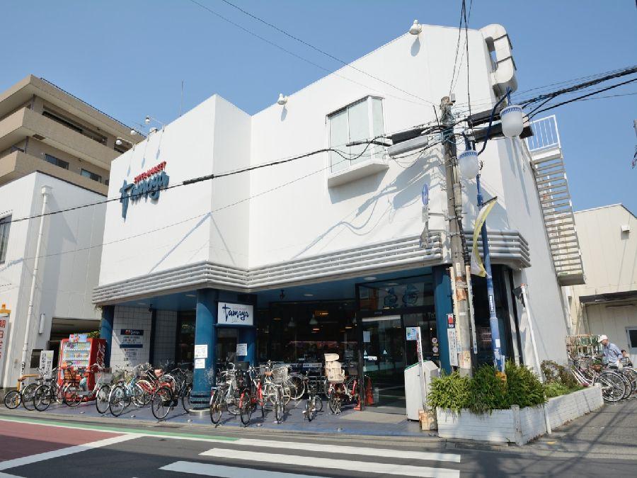 Supermarket. 1150m to the supermarket once in a while and Saiwaicho shop