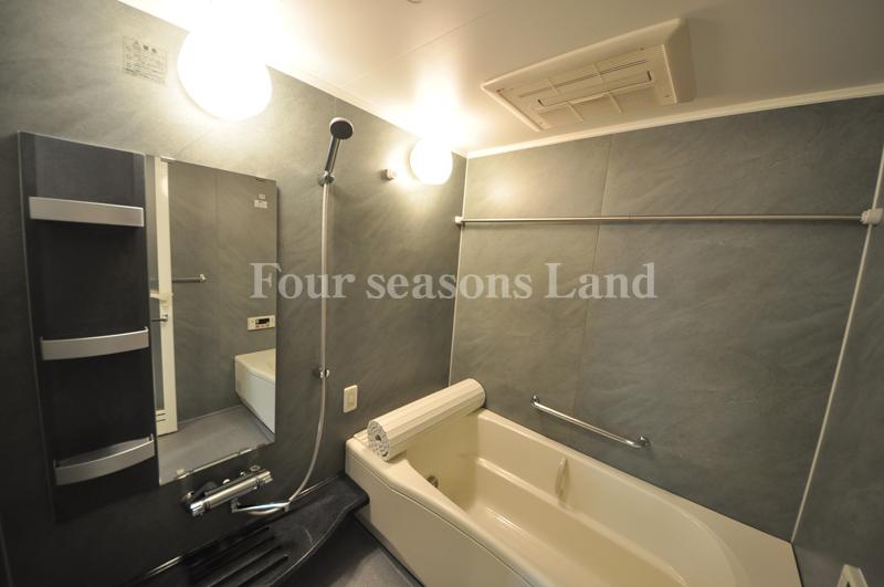 Bathroom. Indoor (September 2013) Shooting