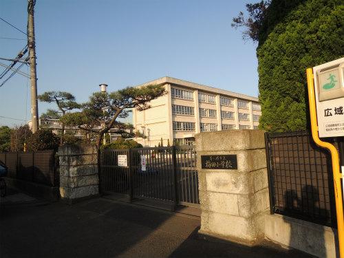 Primary school. 850m to Umeda elementary school