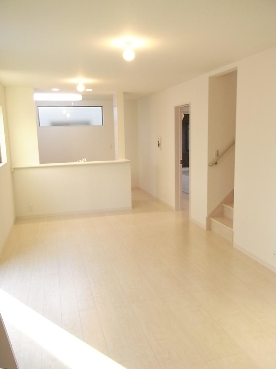 Living. Same specifications