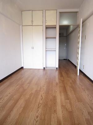 Living and room. Flooring