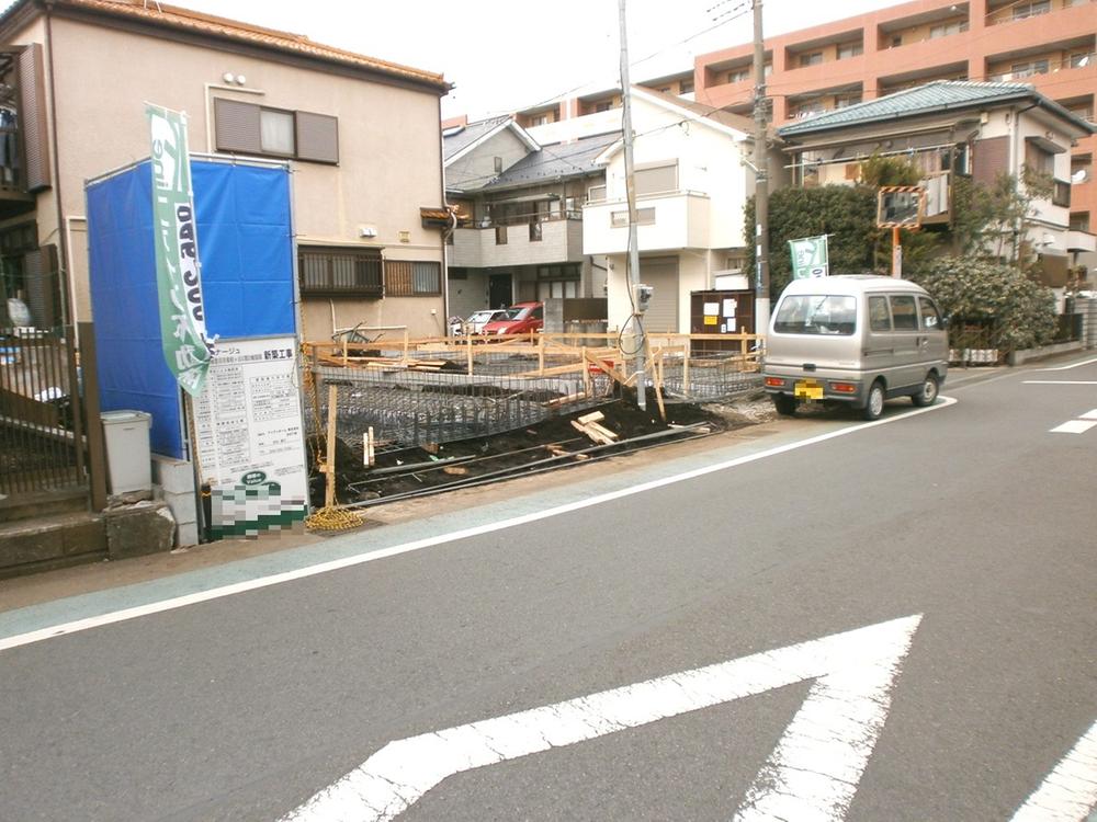 Local photos, including front road. Local (12 May 2013) Shooting