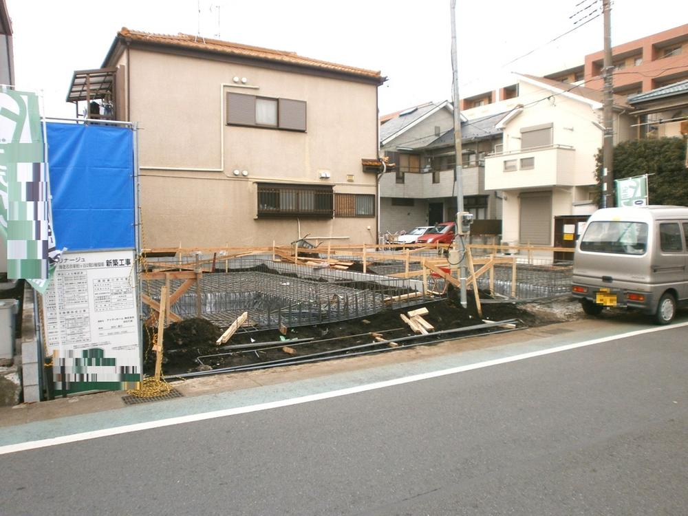 Local appearance photo. Local (12 May 2013) Shooting