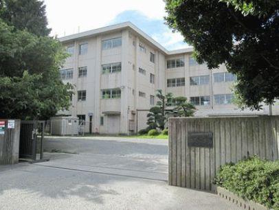 Primary school. 100m up to elementary school Nakaniida elementary school