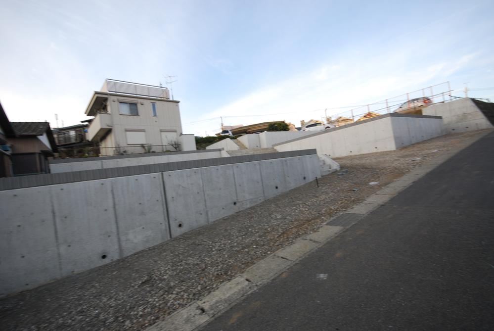 Local photos, including front road. Local (12 May 2013) Shooting