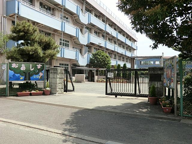 Junior high school. Ebina Rikkai 882m to West Junior High School