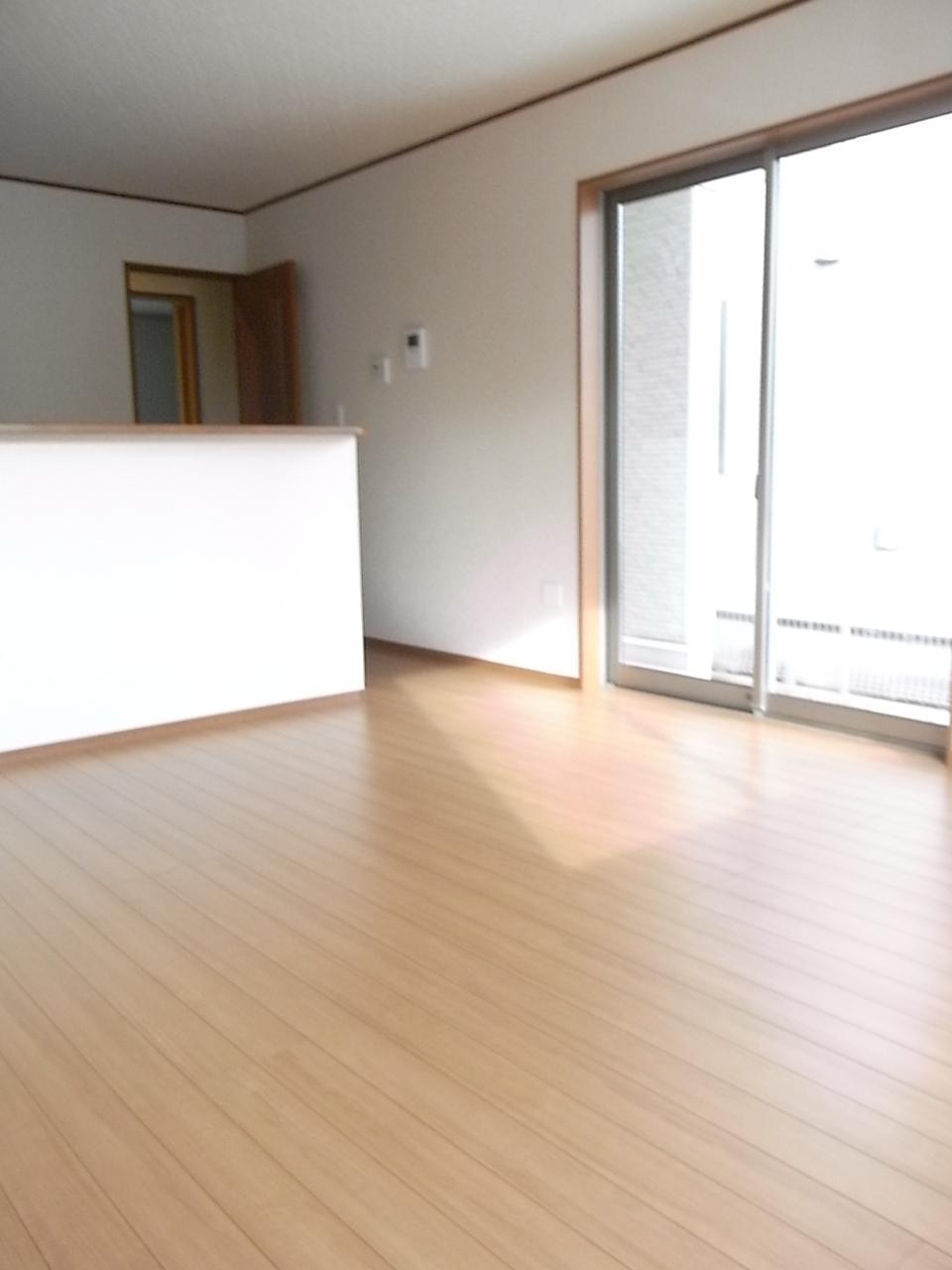 Living. Same specifications