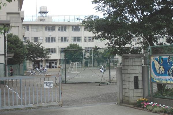 Junior high school. Arima junior high school