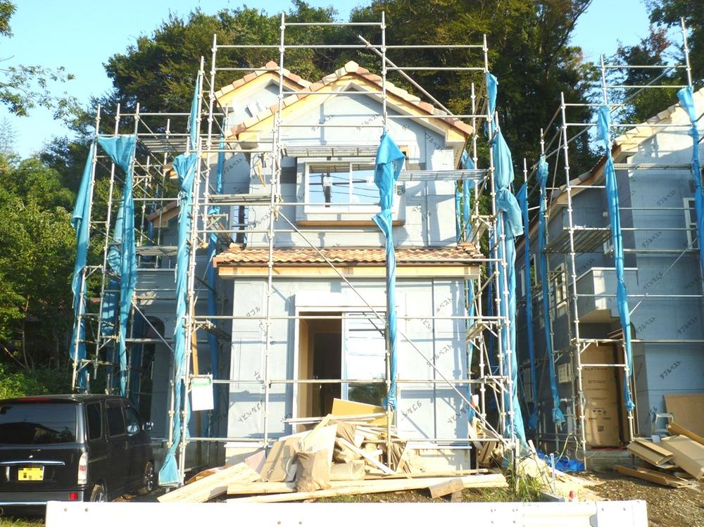 Local appearance photo. Local (11 May 2013) Shooting