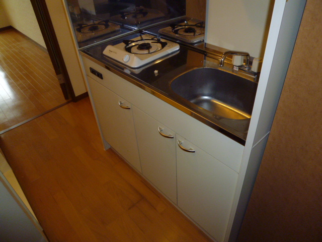 Kitchen. It comes with a gas stove ☆ 