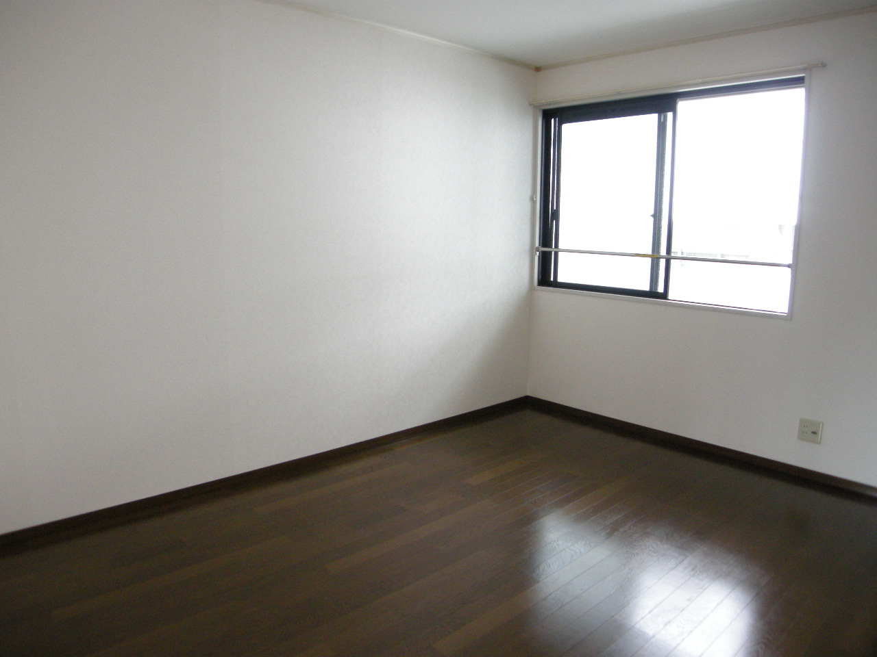 Living and room. Western-style room is, Flooring
