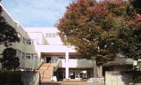 Primary school. Imaizumi 700m up to elementary school