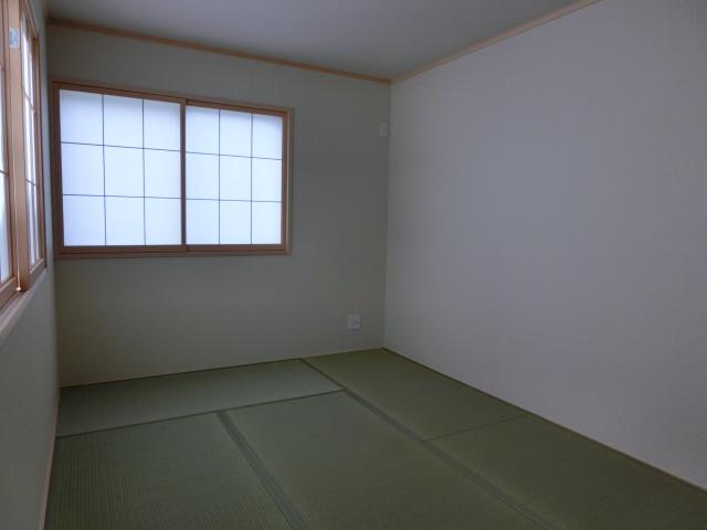 Non-living room. Interior (October 2013) Shooting