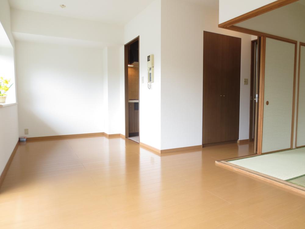 Living. Indoor (July 2013) Shooting