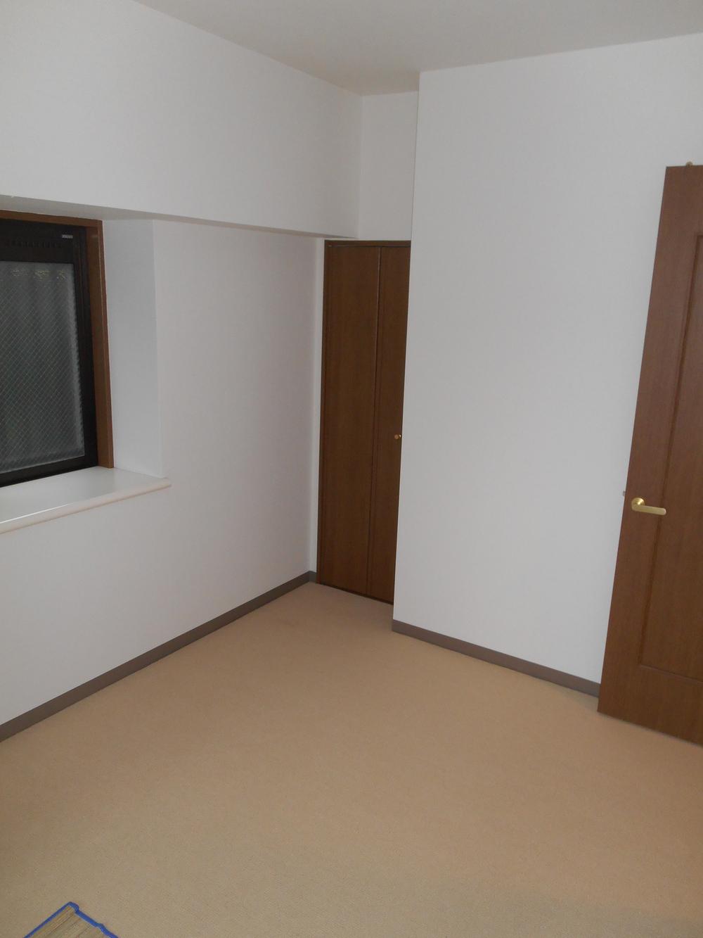 Non-living room. Western-style 5.7 Pledge