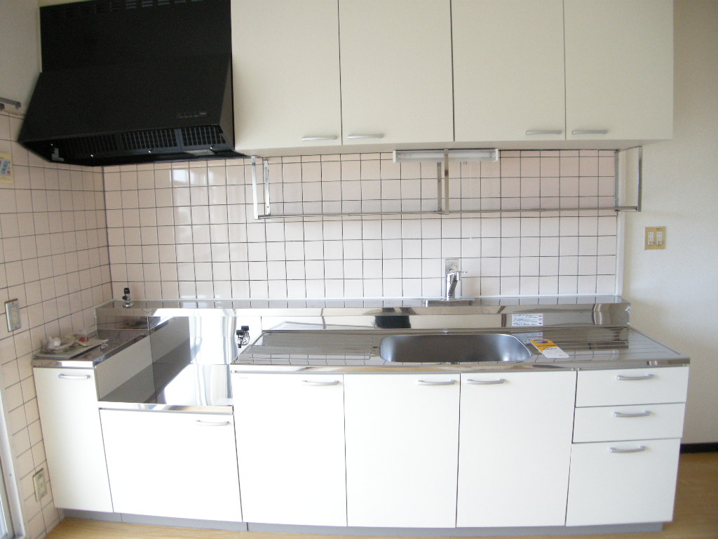 Kitchen. Brand new