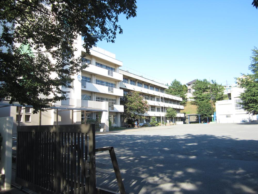 Primary school. Ebina Municipal Ebina to elementary school 1217m